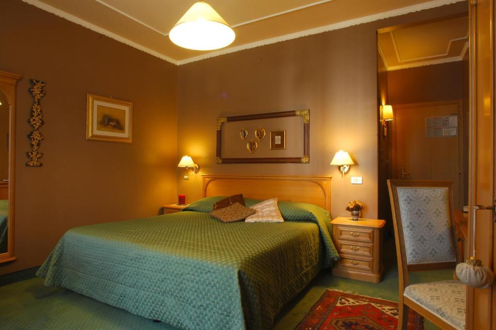 Hotel Regina San Martino Di Castrozza Chambre photo